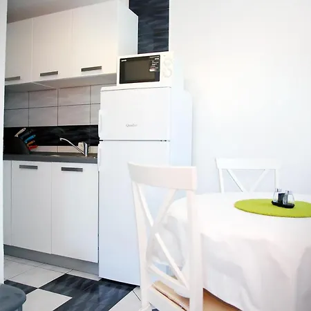 Vacation For 4 Persons Apartment Fazana